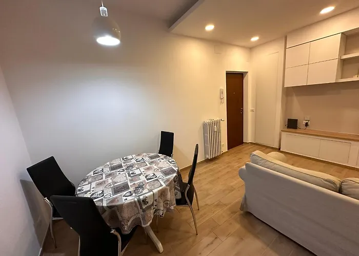 Apartment Renovated Three-room With Balcony In Tormarancia *