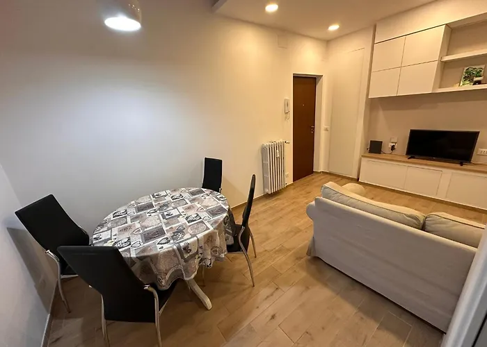 Apartment Renovated Three-room With Balcony In Tormarancia Rome